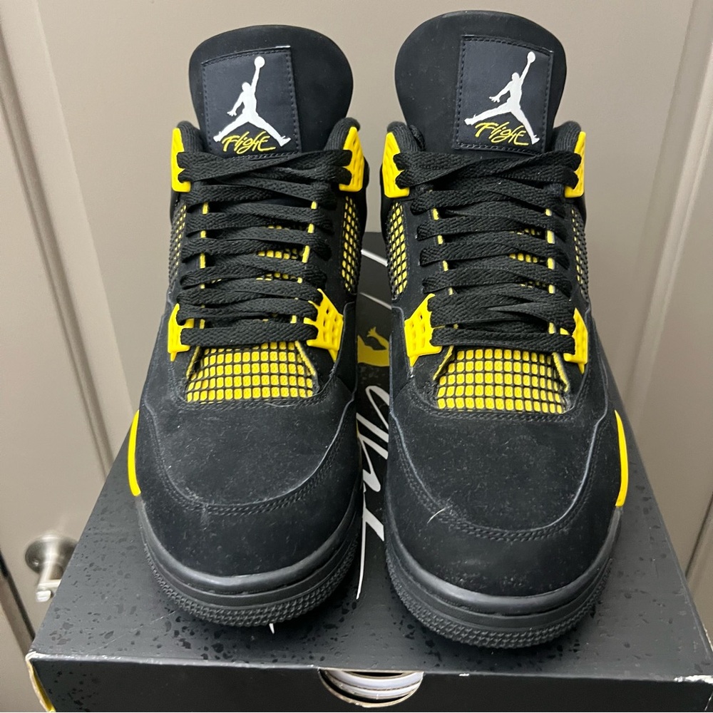 2023 Jordan 4 IV Thunder Sz 12 Mens **NO BOX** - Picture 4 of 10